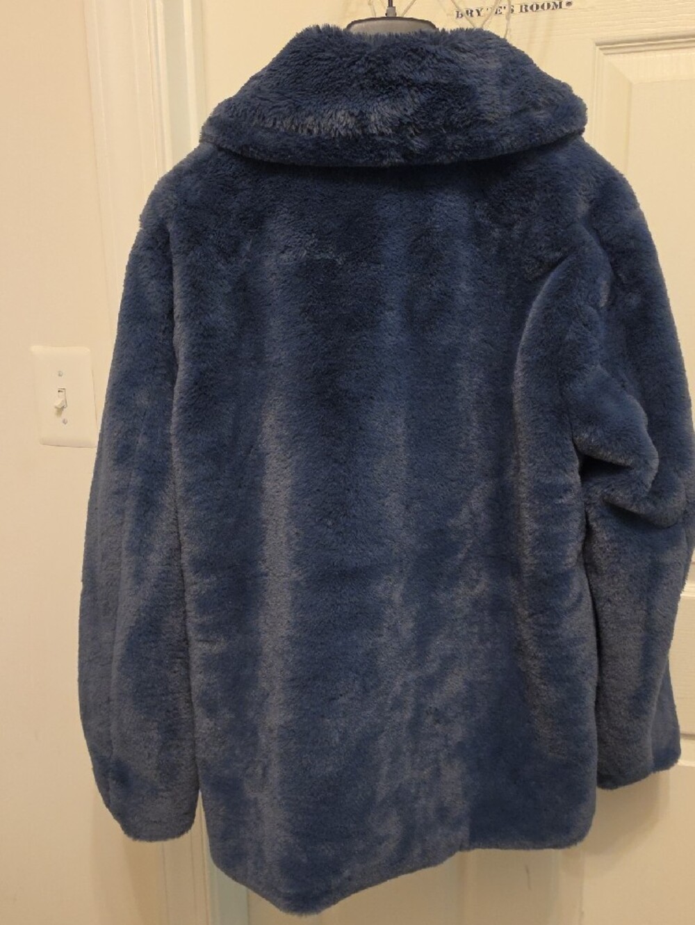 Ashley By 26 International Plush Teddy Jacket in Deep Blue - Picture 3 of 6